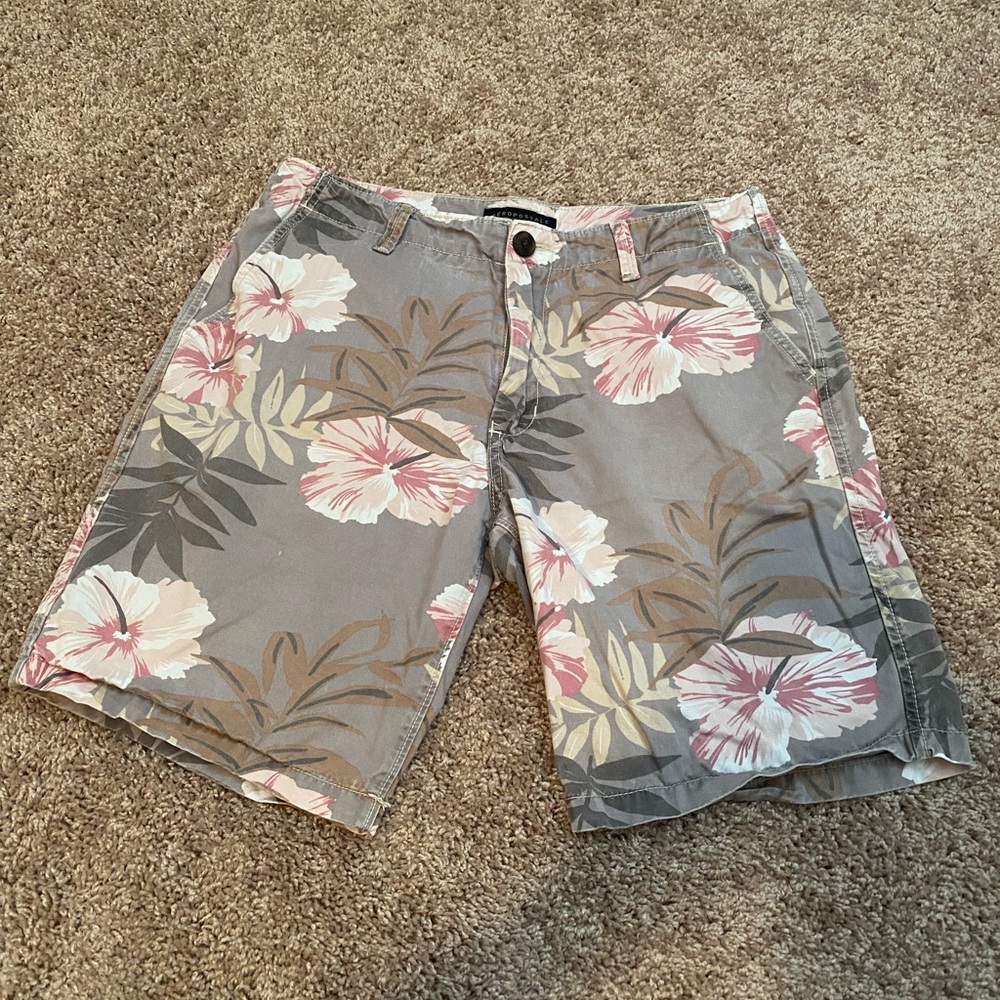 Aeropostale Men’s Shorts 32W 9” Inseam